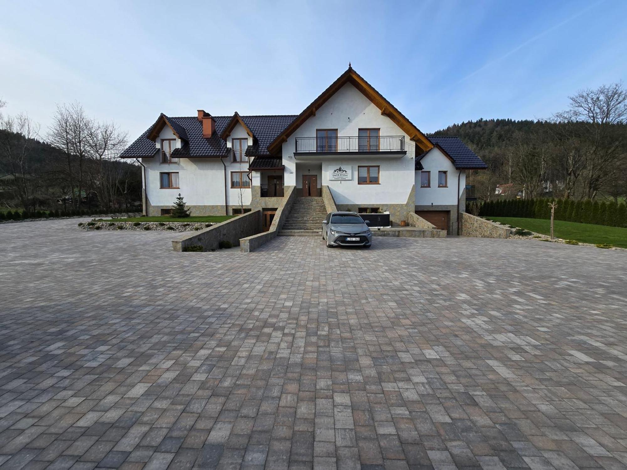 Villa Dwór Bysina Myślenice Exterior foto